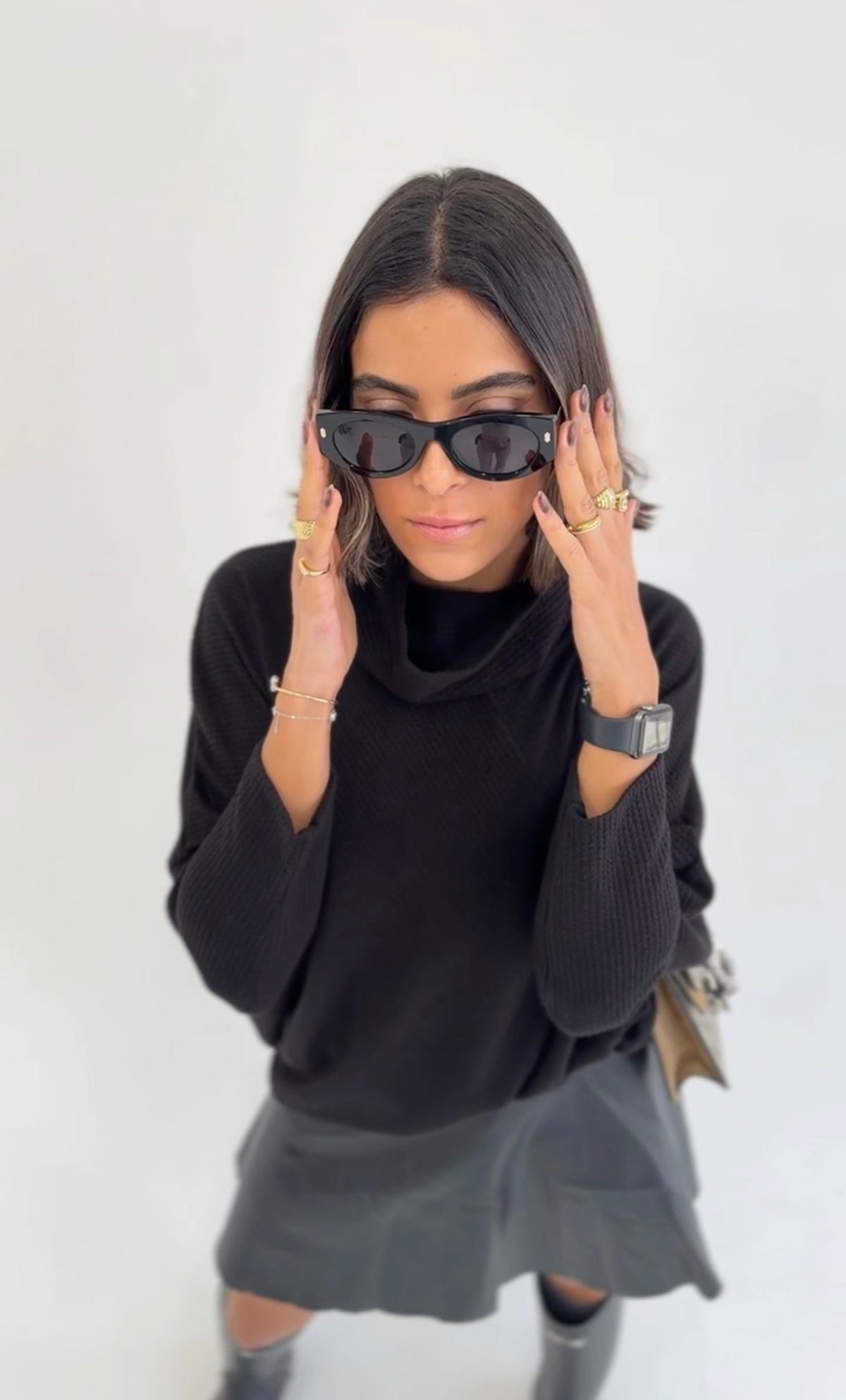 Black basic pullover (pre-order)