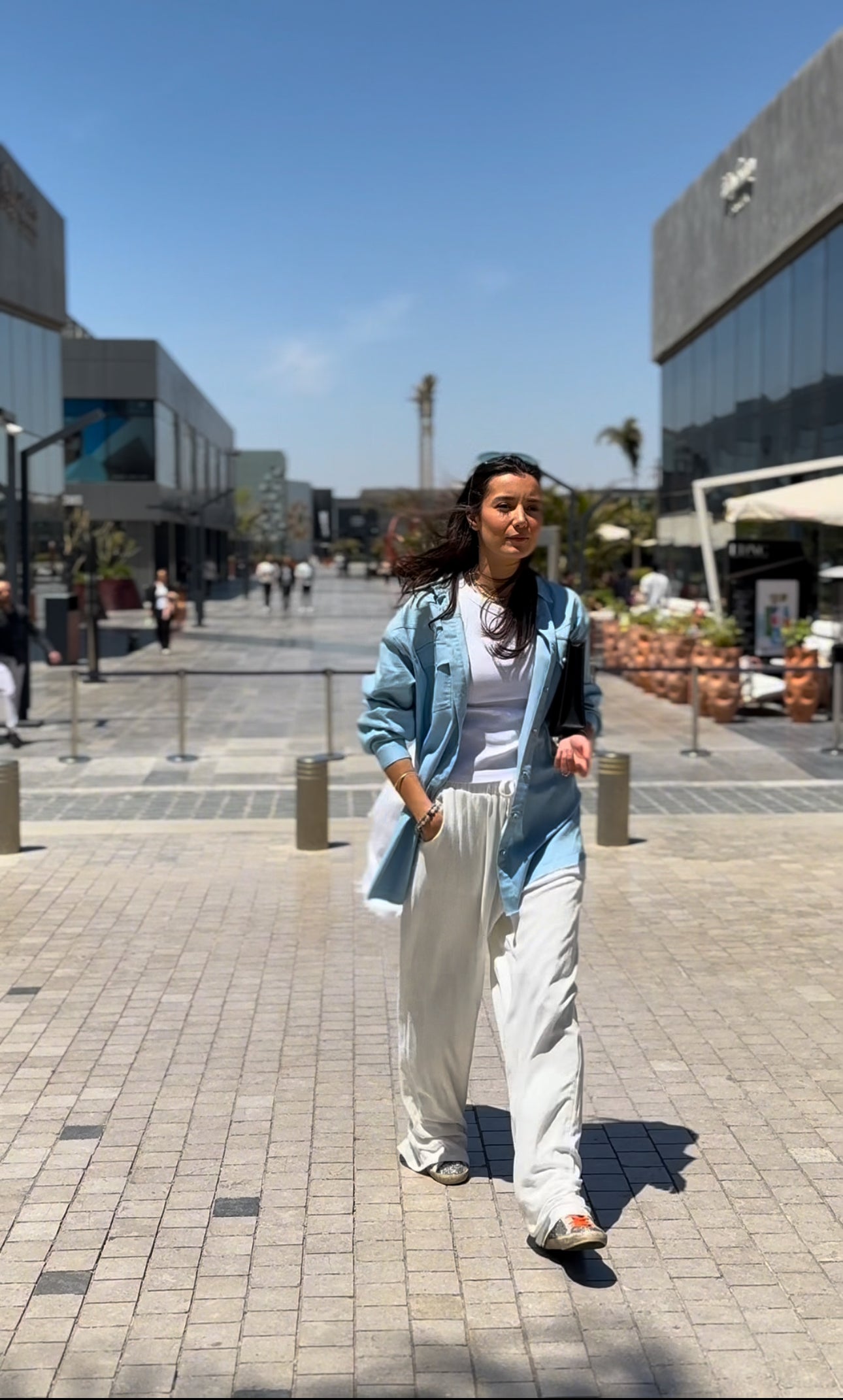 Jeans x linen shirt