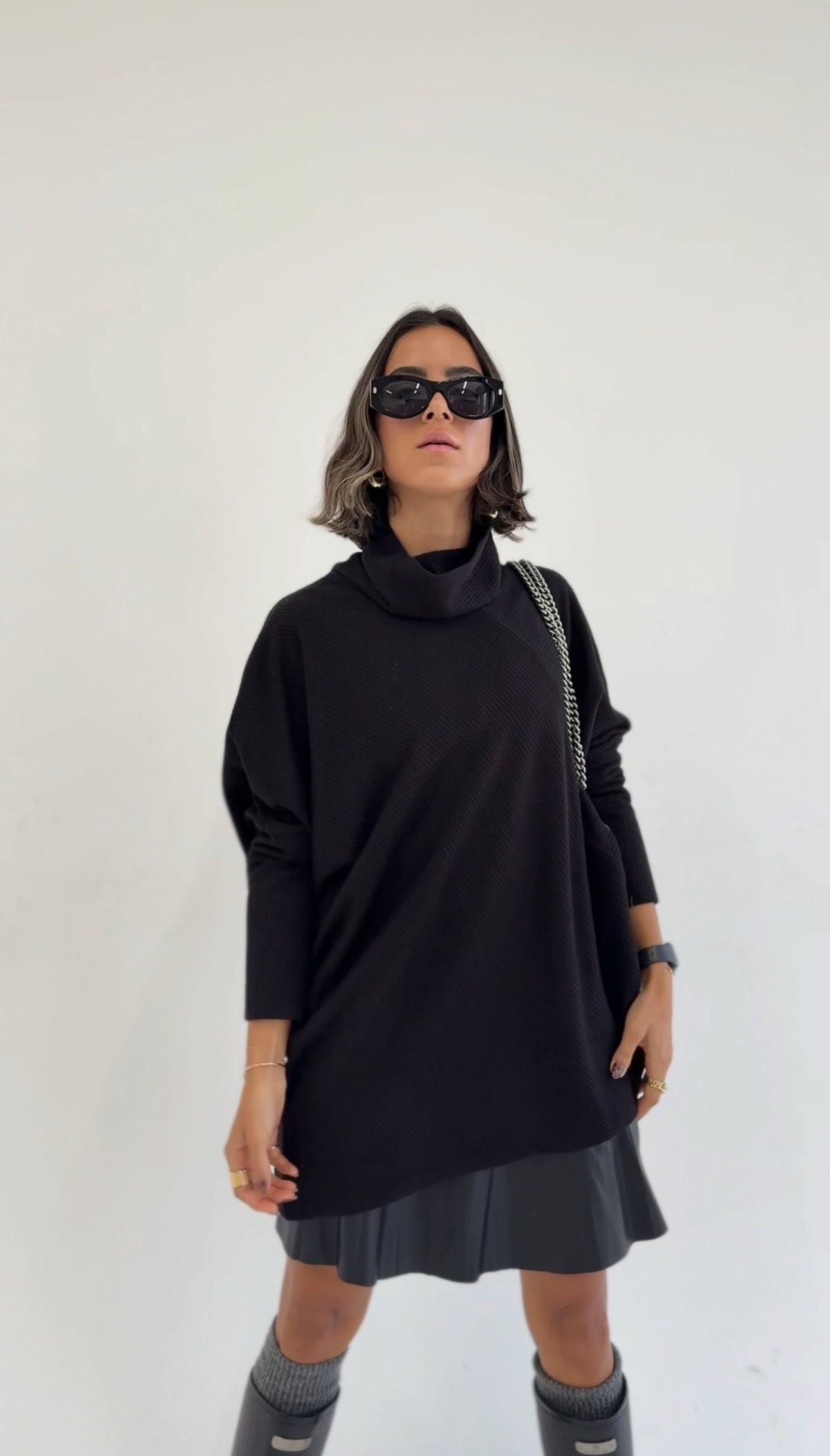 Basic black top