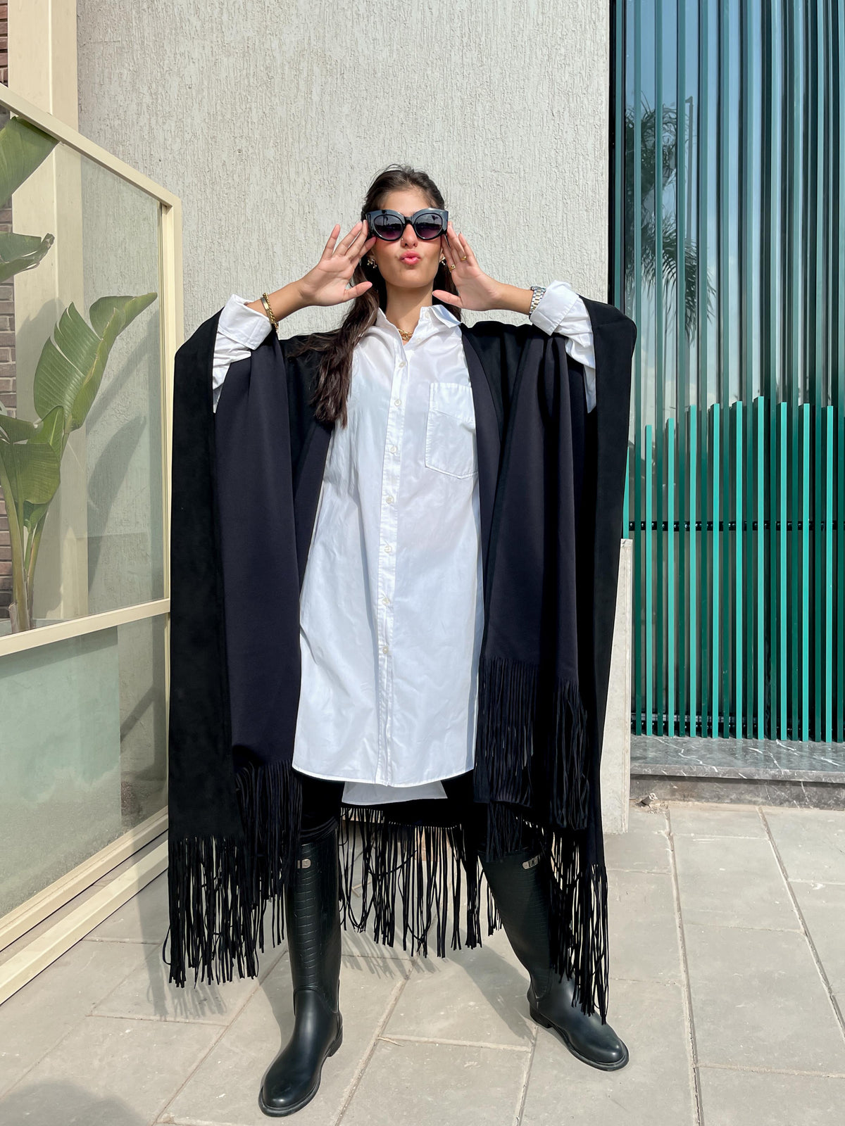 Fringes cape
