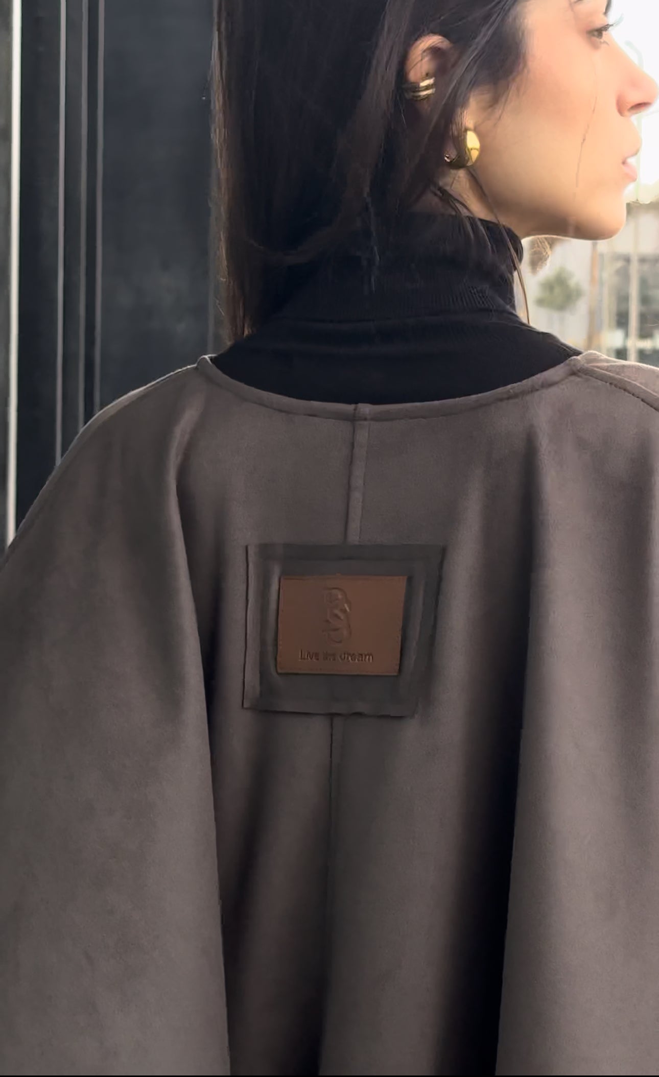 Fringes cape